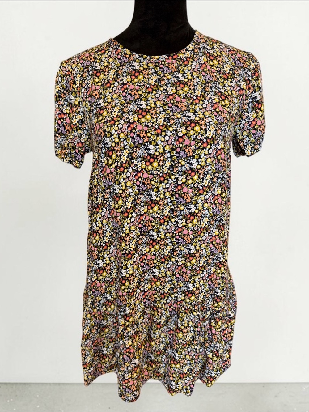 π«Άπ» LOFT Swing Dress Floral Short Sleeve Ruffle-Hem - Picture 2 of 5
